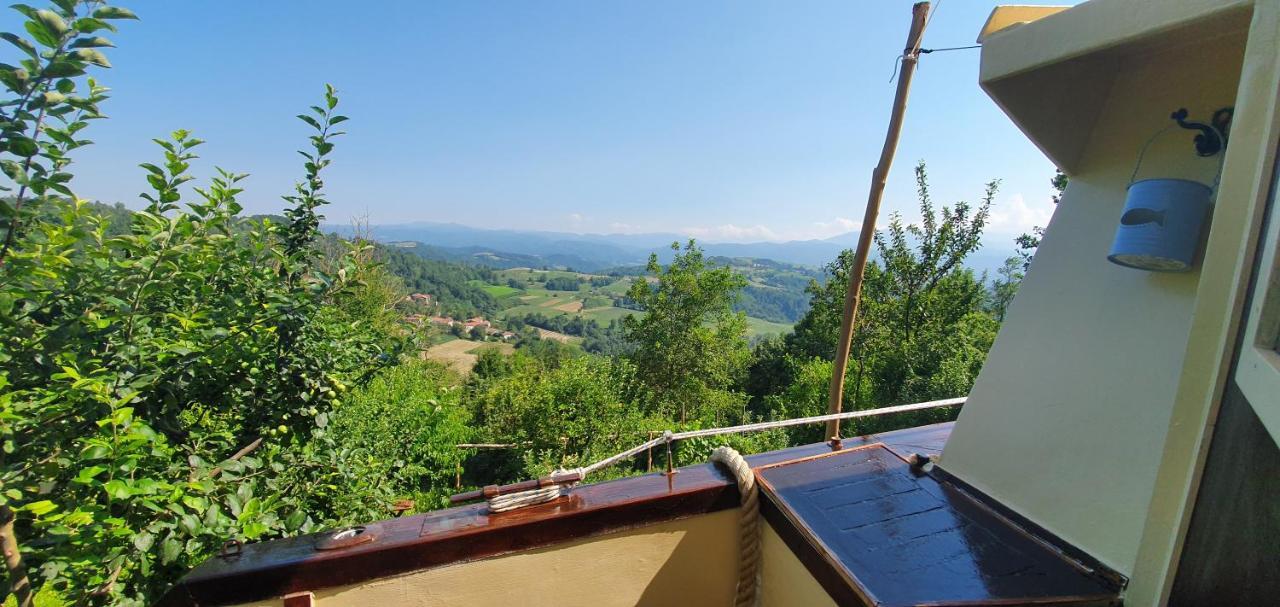 Nave Nel Bosco Bed & Breakfast Torresina Exterior photo